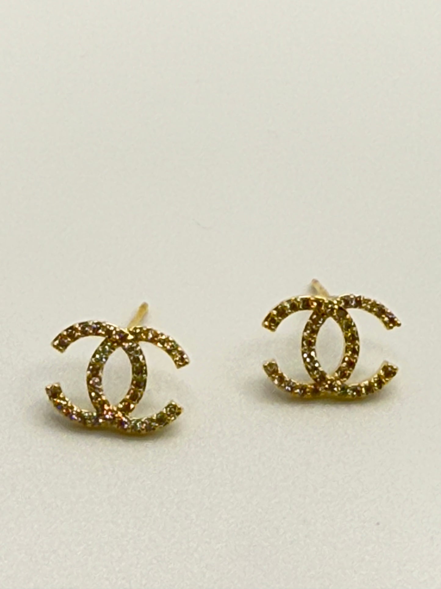CC Luxe - Double C Earrings - Gold