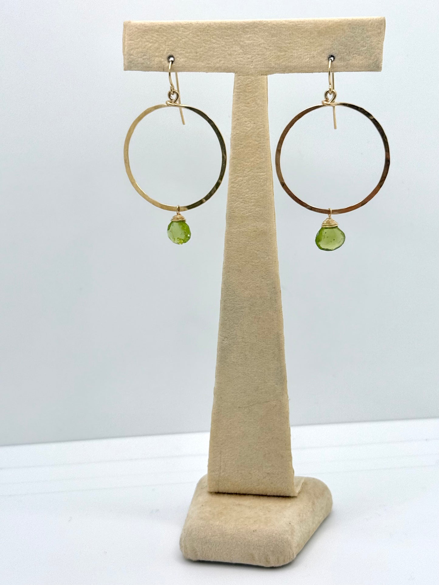 Duke Collection Hoop with Green Bead 14K Gold Hammered Earrings