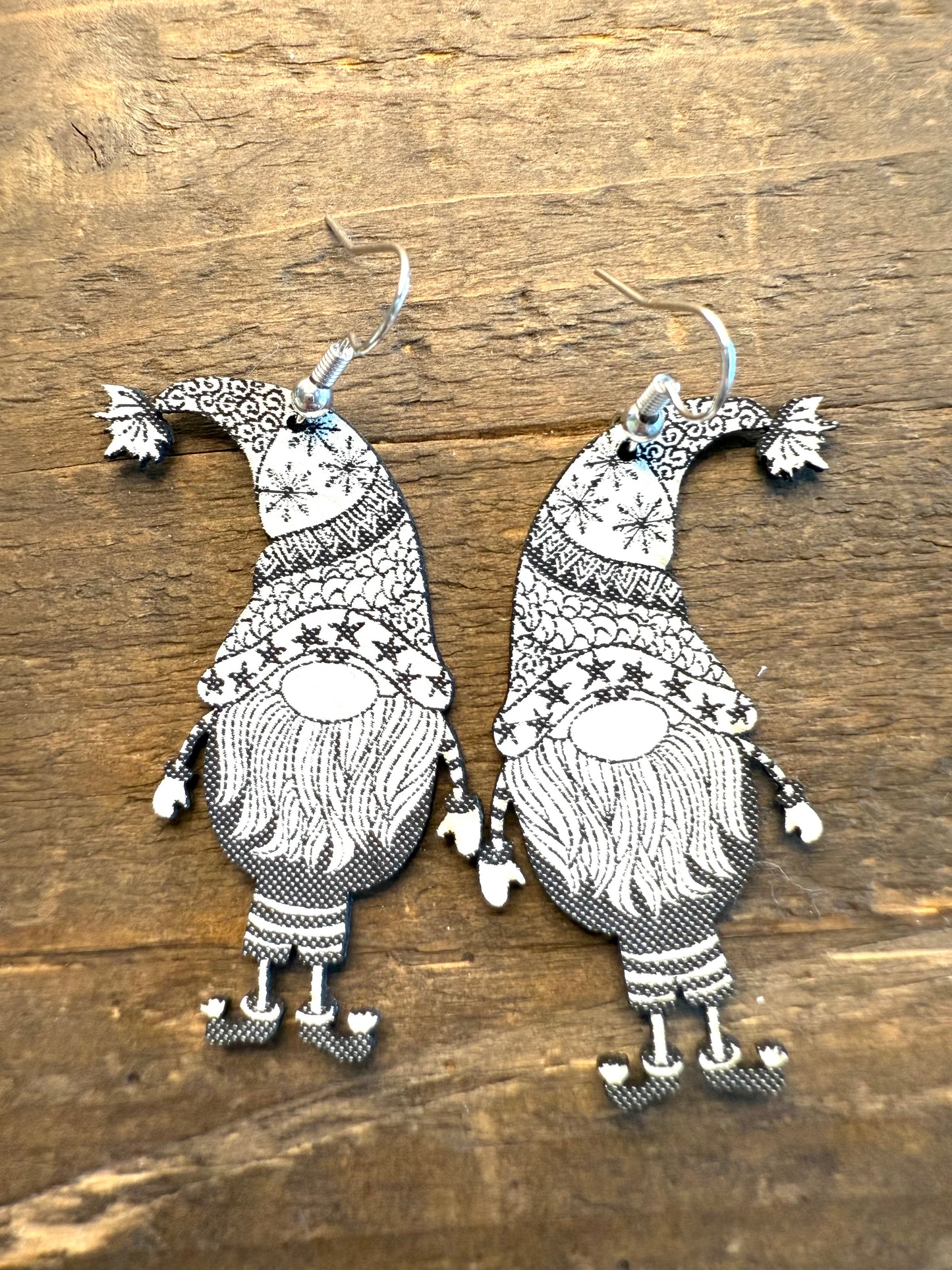 Nome Star Hat Earrings