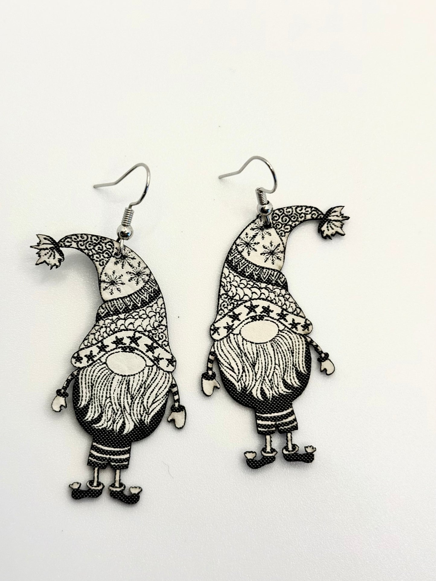Nome Star Hat Earrings