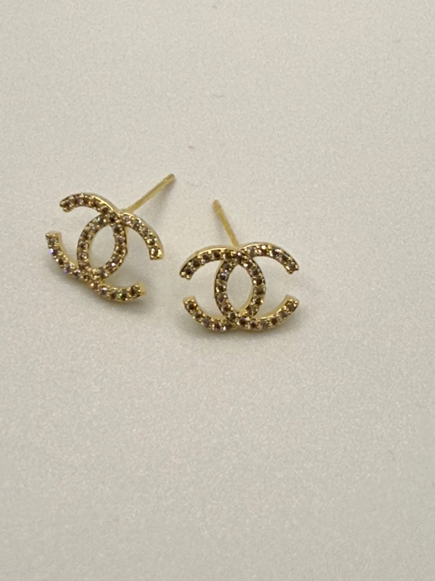 CC Luxe - Double C Earrings - Gold