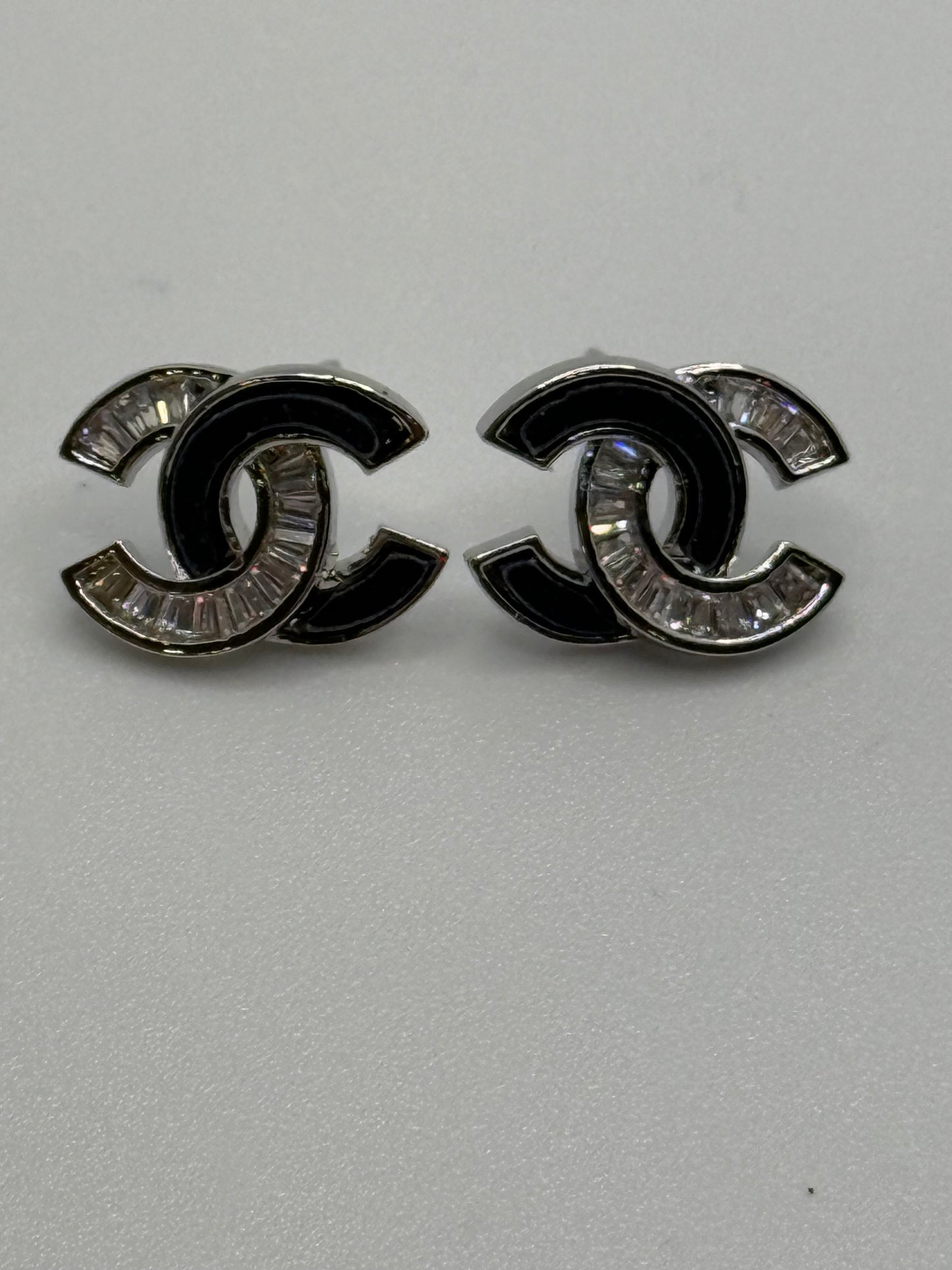 CC Luxe -- Double C Chunky Earrings - Silver and Black