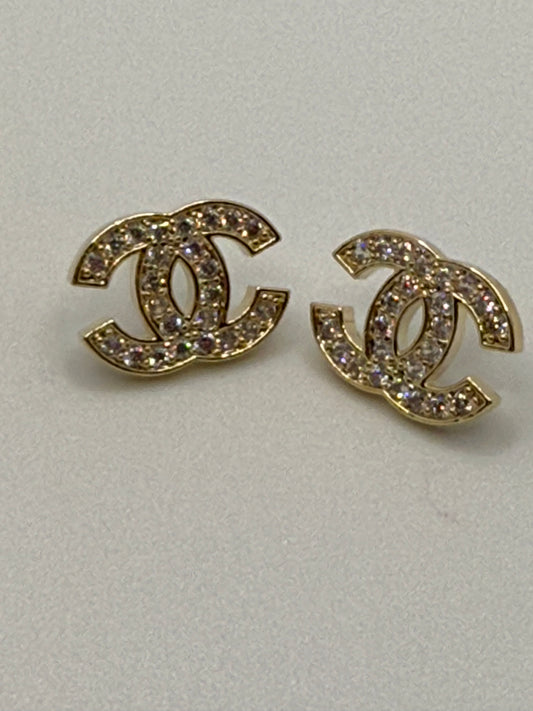 CC Luxe -- Double C Chunky Earrings - Gold
